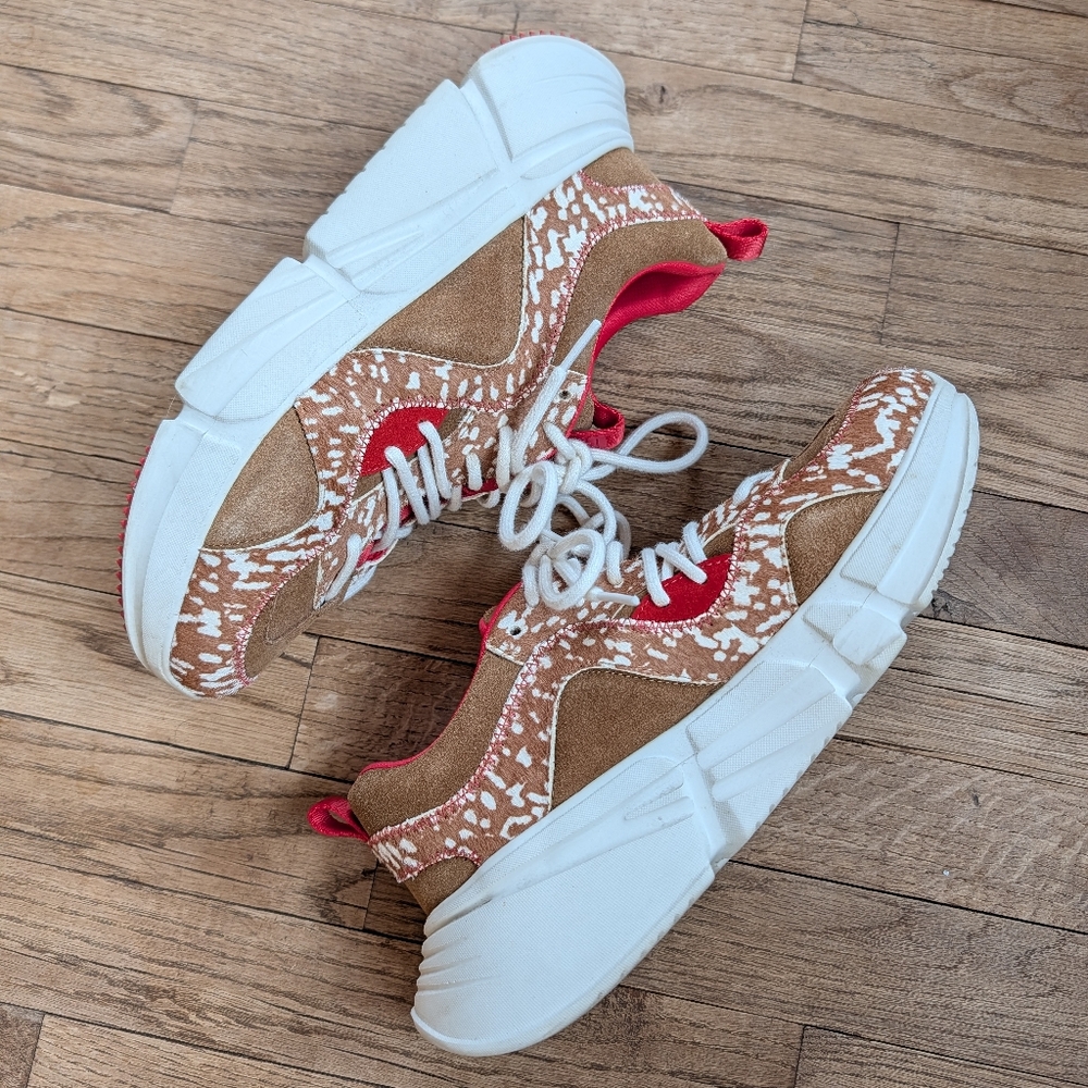 UGG Calle Sneakers
